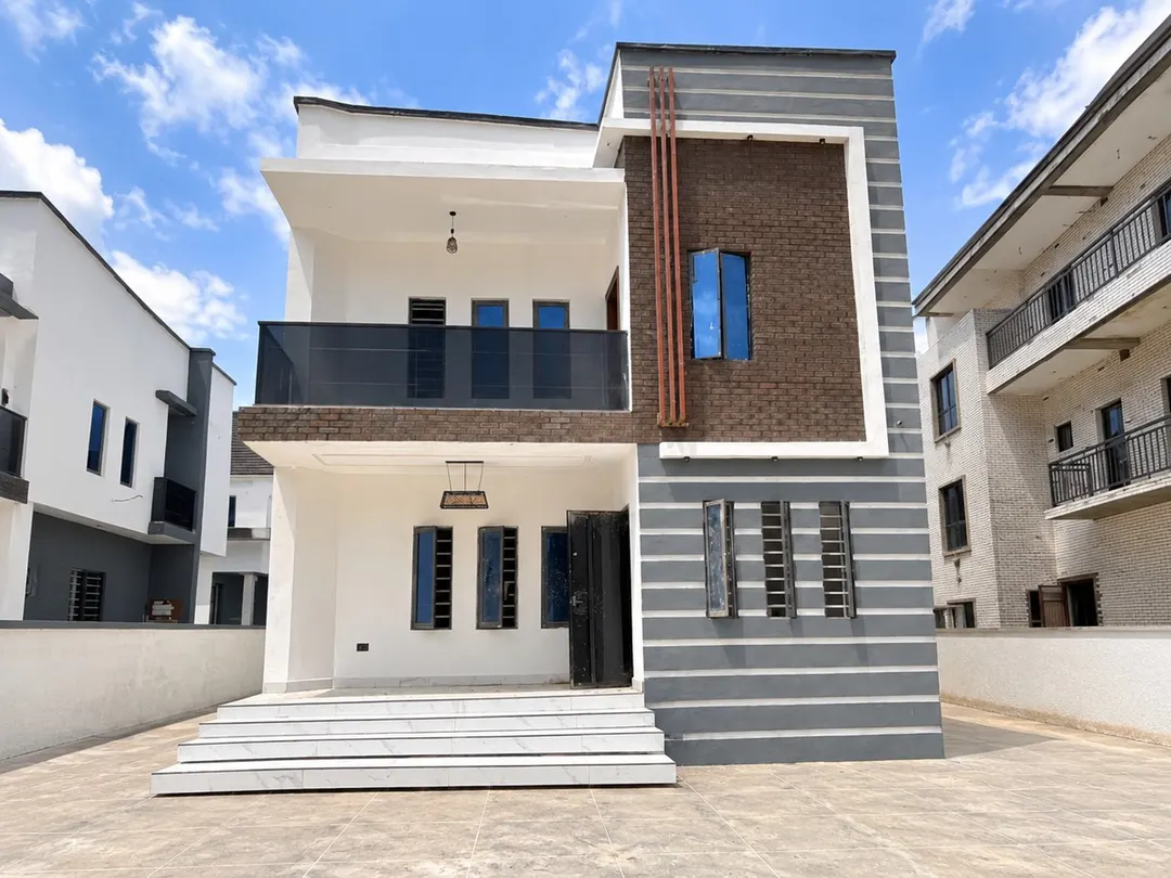 4 Bedroom Duplex for Sale in Basorun Road, Ibadan, Oyo
