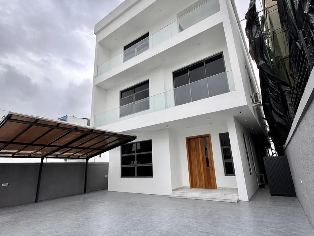 5 Bedroom Duplex for Sale in Ikoyi, Lagos