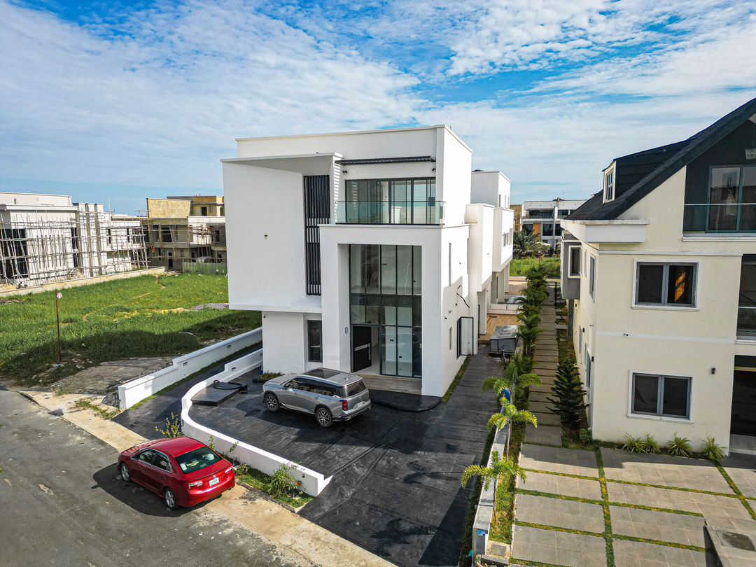 5 Bedroom Duplex for Sale in Lekki, Lagos