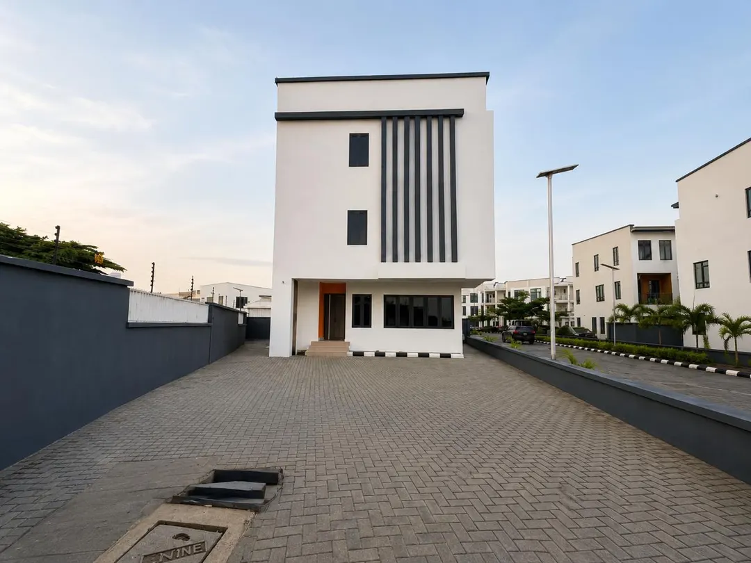5 Bedroom Duplex for Rent in Lekki Phase 1, Lagos