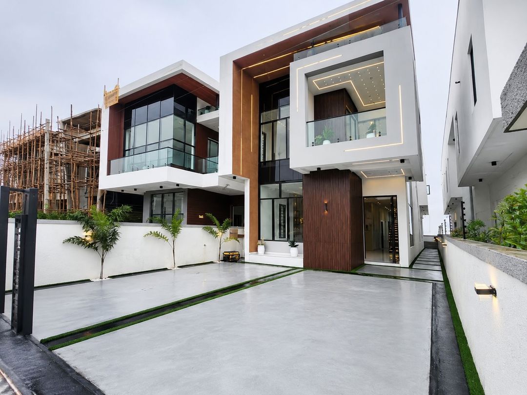 5 Bedroom Duplex for Sale in Estate Badore, Ajah, Lagos